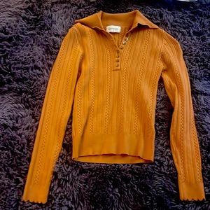 Heart loom brown sweater barely worn